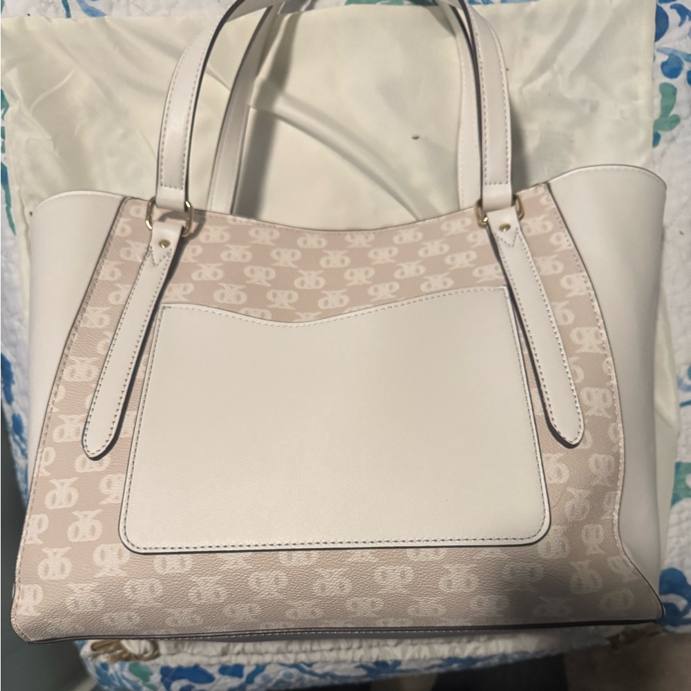 Nine West White shoulder bag